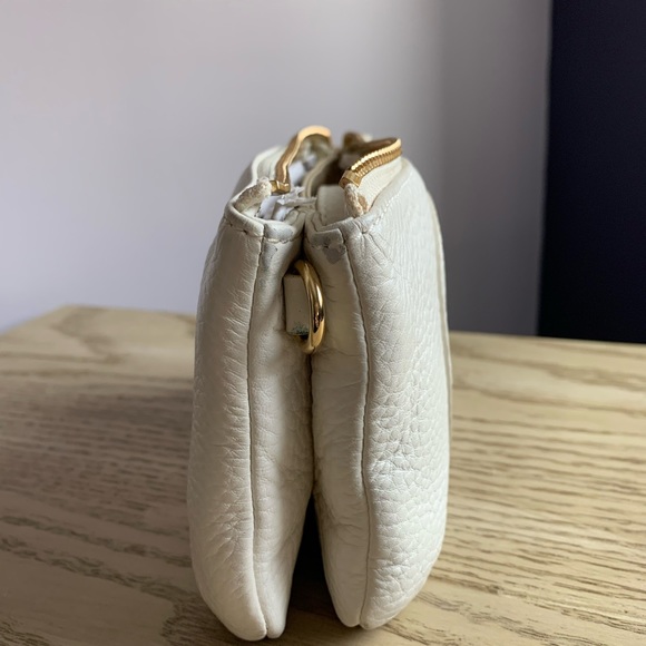 Authentic Tory Burch off white crossbody bag - Picture 3 of 9